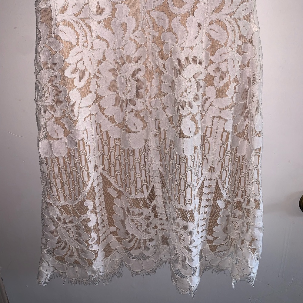 Lulu’s White Lace Dress - Picture 7 of 8